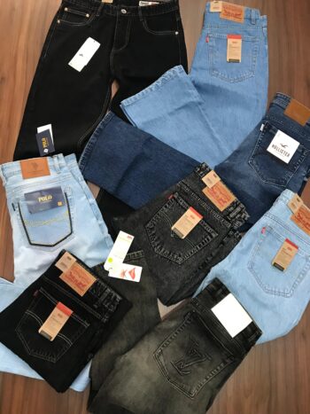 STRAIGHT FITT  DENIM JEANS